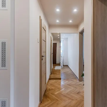 Deluxe Corner Jagiellonska By Bookinghost Apartment