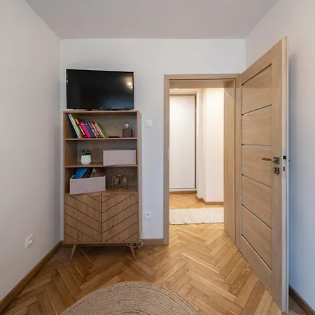 Daire Deluxe Corner Jagiellonska By Bookinghost *